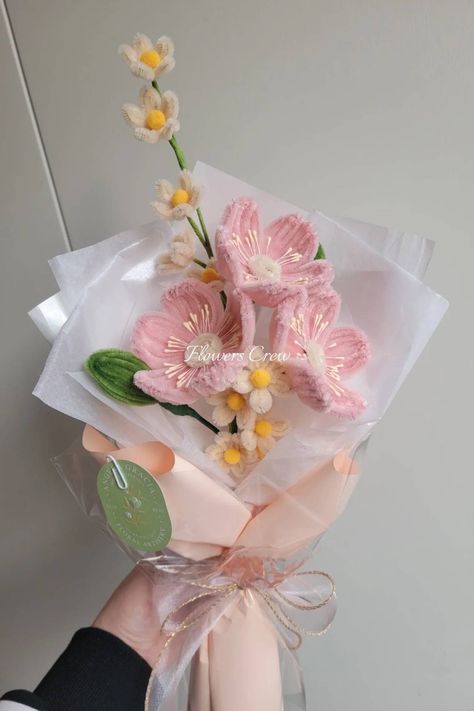 most beautiful pink flowers Pipe Cleaner Flower Bouquet, Fuzzy Flowers, Bouquet Of Pink Flowers, Pipe Flower, Chenille Stem Crafts, Bucket Flower, Diy Bouquet Wrap, Pipe Cleaner Flowers, Luxury Flower Bouquets