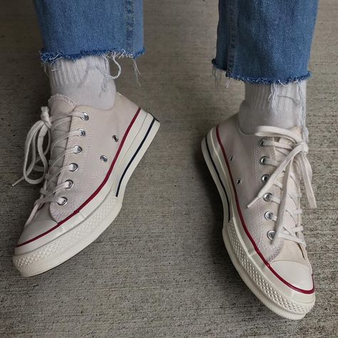 Converse Chuck Taylor All Star 70s Low "Parchment" Converse Parchment Outfit, Parchment Converse Outfit, Converse 70s Outfit Men White, Low Converse Aesthetic, Chuck 70 Low Outfit Men, Converse 70s Low Outfit Men, Chuck Taylor 70 Outfit Woman, Converse Low Outfit Men, Style Converse 70s Men