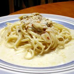 Amazing White Clam Sauce Linguine With White Clam Sauce Canned Clams, White Clam Sauce Recipe, Clam Sauce Recipe White, Clam Sauce Recipe, Clam Sauce Linguine, White Clam Sauce, Clam Pasta, Night Dinner Recipes, Clam Sauce