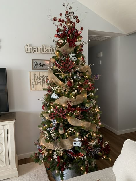 Burlap And Red Christmas Decor, Christmas Tree Decorations Burlap, Red Buffalo Plaid And Burlap Christmas Tree, Red Green And Burlap Christmas Tree, Red White And Brown Christmas Tree, Red And Wood Christmas Tree, Red Burlap Christmas Tree, Red And Burlap Christmas Tree Ideas, Christmas Tree Ideas Burlap