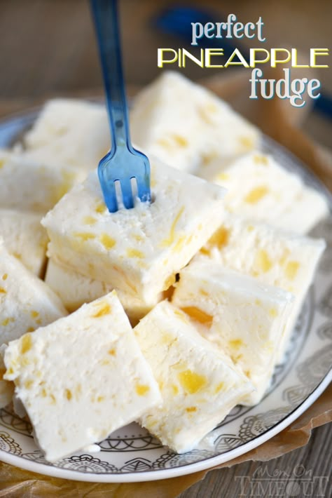 Pineapple Fudge, Cake Batter Fudge, Cranberry Fudge, Best Fudge Recipe, Mom On Timeout, Homemade Fudge Recipes, Microwave Fudge, Fudge Candy, White Pineapple