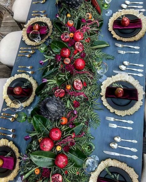 Centerpieces With Pomegranate, Moody Christmas Centerpiece, Pomegranate Centerpiece Thanksgiving, Shabe Yalda Table, Pomegranate Decoration Ideas, Pomegranate Bridesmaid Dresses, Pomegranate Christmas Decor, Pomegranate Table Decor, Pomegranate Tablescape