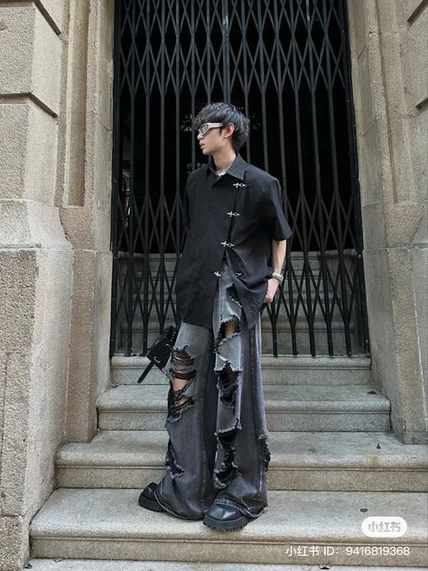 Japanese Archive Fashion Men, J Street Fashion, Male Acubi Fashion, Grunge Punk Outfits Men, Male Streetwear Outfits, Alt Fashion Men, Alt Mens Fashion, Korean Street Fashion Men, Mid Waist Pants