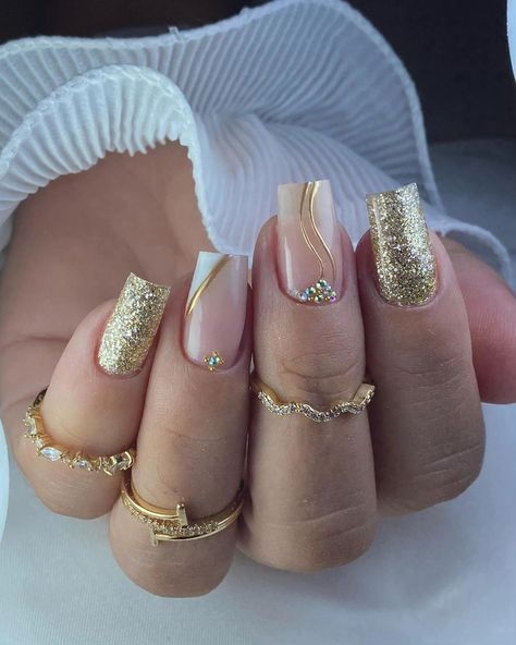 Gold Gel Nails, Star Nail Designs, Bridal Nail Art, Nail Salon Design, Vacation Nails, Nail Swag, Bridal Nails, Xmas Nails, Luxury Nails