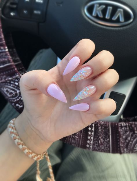 Sparkly Pointy Nails, Sparkly Nails With Design, Pink Sparkly Nails Acrylic, Stiletto Nails Spring, Pink Glitter Stiletto Nails, Sparkle Stiletto Nails, Cabin Nails, Pink Pointy Nails, Sparkly Stiletto Nails