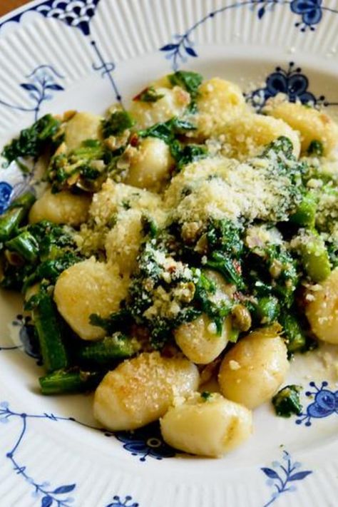 Gnocchi And Spinach, Lemon Gnocchi, Gnocchi With Spinach, Lemon Spinach, Creamy Lemon Sauce, Gnocchi Recipes Easy, Gnocchi Recipes Homemade, Homemade Gnocchi, One Skillet Meals