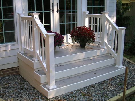 Vinyl Porch Railing on an Azek composite Porch by Elyria Fence Inc Veranda Design, Front Porch Railings, Patio Stairs, Front Porch Steps, Porch Stairs, Front Door Steps, Front Stairs, White Porch, Porch Design Ideas