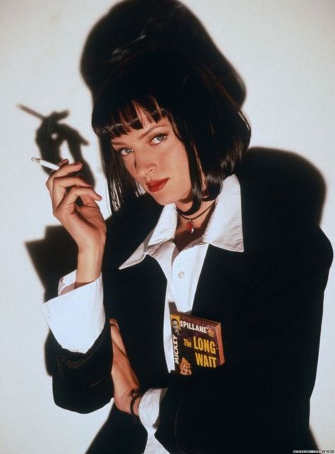 Pulp Fiction Costume, Mia Wallace Costume, Uma Thurman Pulp Fiction, Quentin Tarantino Movies, Robin Wright, Meg Ryan, Uma Thurman, Gary Oldman, Halloween Inspo