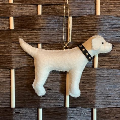 Small Felt Labrador Retriever Ornaments-Black Labrador-Yellow | Etsy Felt Labrador, Peg Shelf, Labrador Yellow, Tin Ideas, Felt Dog Ornament, Felt Creations, Felt Dogs, Chocolate Labrador, Yellow Lab