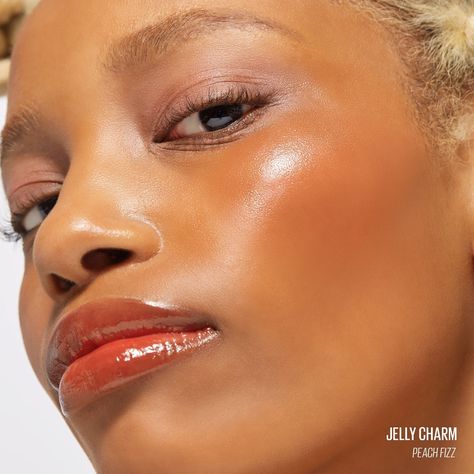 Shop Kaja's Jelly Charm Lip & Blush Glazed Stain With Keychain at Sephora. This is a buildable lip and blush stain. Shade Roses, Lip Blush, Holiday Makeup Looks, Bali Body, Lip Scrubs, Rosy Brown, Kissable Lips, Lip Set, Juicy Lips