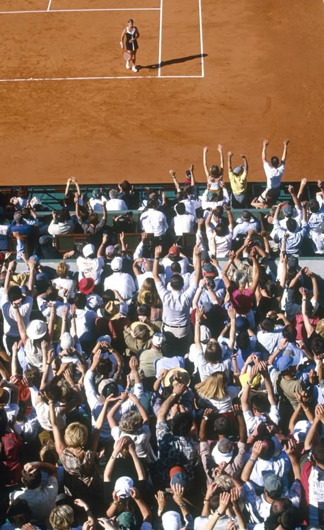 Pro Tennis Aesthetic, Tennis Wallpaper, Tennis Photos, Tennis Aesthetic, Pro Tennis, Tennis Party, Tennis Life, Match Point, Slim Aarons