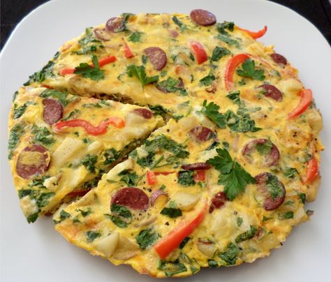 One Pan Dinner: Spanish Omelette with Chorizo and Potato | Recipe Adaptors Chorizo Omelette Recipes, Simple Omelette, Chorizo And Potatoes, Mexican Tortillas, Egg Omelette Recipe, Omlet Recipes, Chorizo Recipe, Chorizo And Potato, Spanish Omelette