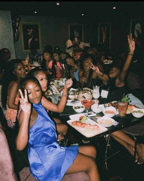 Black Girls Hanging Out Aesthetic, Fun With Friends Aesthetic Black, Social Life Aesthetic Black, Black Women Friendship Aesthetic, Hanging Out With Friends Black People, Black Women Friends Aesthetic, Friendship Aesthetic Black Women, Healthy Friendship Aesthetic Black, Friend Time Aesthetic