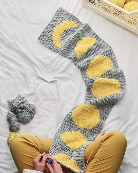 @lottieandalbert shared a photo on Instagram: “There she grows… 🌛🌝🌜 Moon phases scarf designed by me for @crochetnowmag using @rico_design Teddy Aran and Essentials Merino Aran 🥰✨🙌🏻” • Aug 26, 2021 at 5:27pm UTC Knit Wrap, Scarf Design, Moon Phases, Crochet Designs, Crochet Projects, Sewing, Knitting, Crochet, Instagram