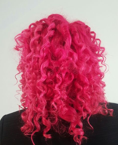 Curly Pink Hair Aesthetic, Curly Hot Pink Hair, Bright Pink Curly Hair, Pinky Red Hair, Hot Pink Curly Hair, Pinkie Pie Hair, Bright Pink Hair Color, Mlp Hair, Curly Pink Hair