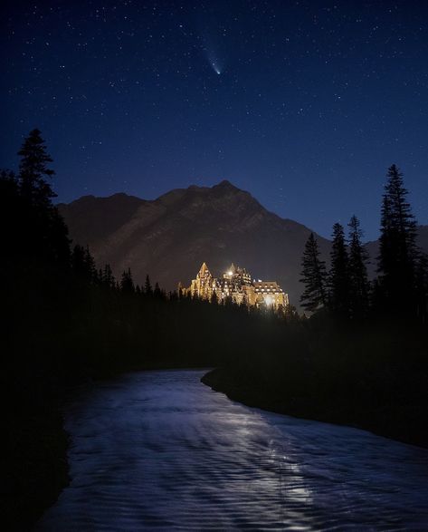 Banff Springs Hotel, Fairmont Banff Springs, Fairmont Banff, The Comet, Banff Canada, Cascade Mountains, Canadian Rockies, Banff National Park, Cruises