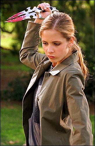 Sarah Michelle Gellar as Buffy Summers in Buffy the Vampire Slayer, 1996-2003. Strong Female Characters, A Writer's Life, Olivia De Havilland, Buffy Summers, Writing Characters, Joss Whedon, On Writing, Sarah Michelle Gellar, Strong Female