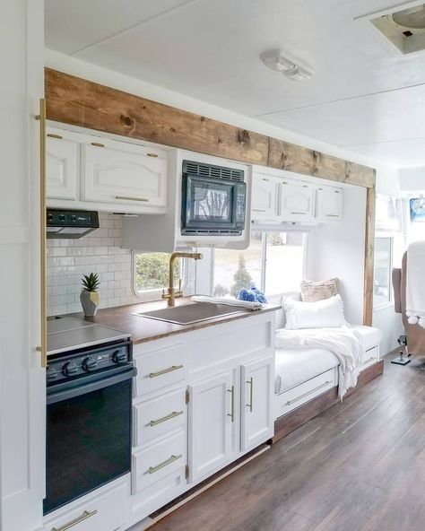 Motorhome Living, Motorhome Remodel, Glamper Camper, Camper Trailer Remodel, Caravan Renovation, Diy Camper Remodel, Rv Kitchen, Rv Makeover, Rv Renovations