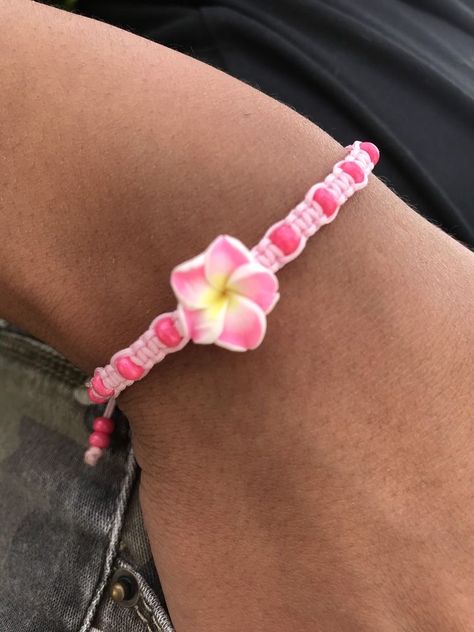 Hawaiian Accessories, Pink Macrame, Beach Preppy, Coconut Dream, Surf Jewelry, Bracelet Macrame, Hawaiian Flower, Square Knot, Macrame Bracelet