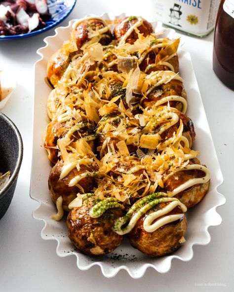 Throw a Japanese takoyaki dinner party with this takoyaki, the ultimate Japanese street food at the table with friends and family. Interactive, fun, and delicious! Authentic takoyaki recipe #japanesefood #recipes #takoyaki #streetfood #japan #tokyo #howto Takoyaki Aesthetic, Takoyaki Recipe, Japanese Takoyaki, Aesthetics Food, Masakan Malaysia, Japanese Recipe, Food Pic, Japanese Street Food, Youtube Content