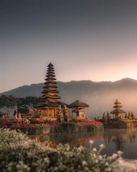 Munduk Bali: 11 Great Things to Do — Travelers and dreamers Ulun Danu Beratan Temple, Hindu Bali, Munduk Bali, Bali Temple, Pagoda Temple, Temple Bali, Borobudur Temple, Bali Trip, Hindu Temples