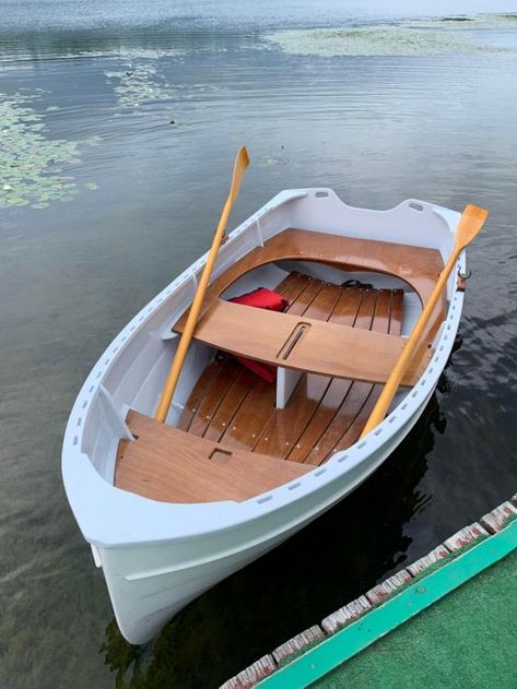 Tenderly 10-foot Dinghy Dinghy Sailboat, Popular Mechanics Diy, Wooden Row Boat, Bosnian Pyramids, Dinghy Boat, Wooden Canoe, Backyard Walkway, Summer Boats, Wooden Sailboat