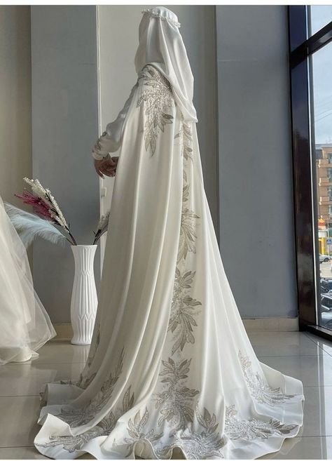 Islamic Wedding Dress, Muslimah Wedding Dress, Nikah Dress, Hijab Wedding Dresses, Bride Dress Simple, Nikkah Dress, Cape Wedding Dress, Bridal Dress Fashion, Forbidden Love