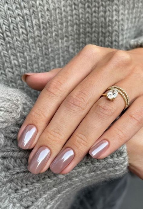 Blue Chrome Nails, Mauve Nails, Nagellack Trends, Simple Fall Nails, Almond Nails Designs, Neutral Nails, Dipped Nails, Chic Nails, Chrome Nails