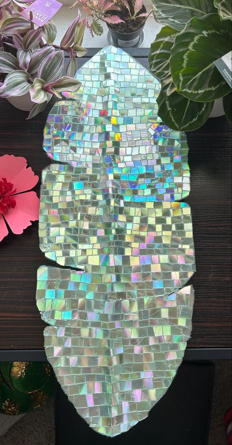 Here’s my attempt @ the disco banana leaf 🪩! Inspo Kelly Bryden. #disco #discoball #diy #diydiscoball #party #leaf #aesthetic #mirror #mosaic #discoballart #craft Disco Banana, Leaf Aesthetic, Diy Disco Ball, Hawaii Christmas, Aesthetic Mirror, Mirror Mosaic, Banana Leaf, Disco Ball, Christmas 2024