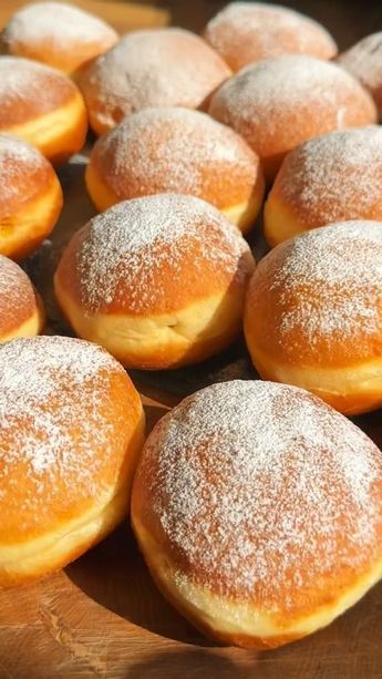 Fresh Yeast, Doughnut Recipe Easy, Homemade Donuts Recipe, Decorações Com Comidas, Sweet Dishes Recipes, Makanan Diet, Doughnut Recipe, Food O, Easy Baking Recipes Desserts