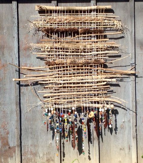 Stick Weaving, Nature Weaving, Circular Weaving, Twig Art, Weaving Wall Hanging, Weaving Loom Projects, Stick Art, Paper Weaving, Driftwood Crafts