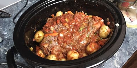 Au Jus Gravy, Mississippi Pot Roast, Pot Roast Recipes, Chuck Roast, Crock Pot Cooking, Roast Recipes, Beef Dishes, Pot Roast, Cooker Recipes