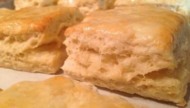 Cream Cheese Biscuits Beer Biscuits, Cream Cheese Biscuits, Cheesy Biscuit, Vegan Biscuits, Buttermilk Biscuits Recipe, Fluffy Biscuits, Cream Biscuits, Flaky Biscuits, Dairy Free Breakfasts