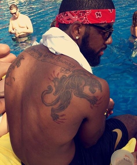 Byrie. #KyrieIrving Kyrie Tattoo, Kyrie Irving Tattoos, Nba Stars, Kyrie Irving, Nba Players, Back Tattoo, Lebron James, Portrait Tattoo, Nba