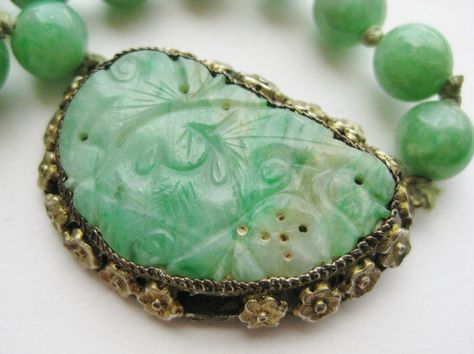 Fine Old Antique Chinese Carved Jade Bead Bat Sterling Silver Pendant Necklace Jade Jewellery, Antique Jade, Chinese Jewelry, Chinese Jade, Carved Jade, White Stones, Jade Necklace, Jade Carving, Jade Jewelry