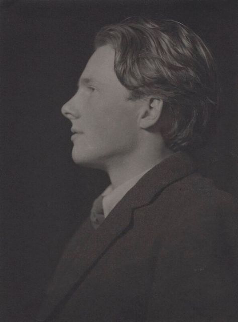 Rupert Brooke, Rugby School, Greek Plays, Bloomsbury Group, King's College, National Portrait Gallery, Vintage Portraits, Portrait Gallery, Old English