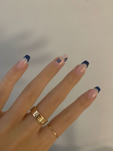 Mail Ideas For Prom, Aesthetic Summer Nails 2024, Nails Inspo Summer 2024, Simple Nail Inspo Trendy, Simple Summer Nail Ideas 2024, Nails Shorts, Nails Round, Evil Eye Nails, Hello Nails