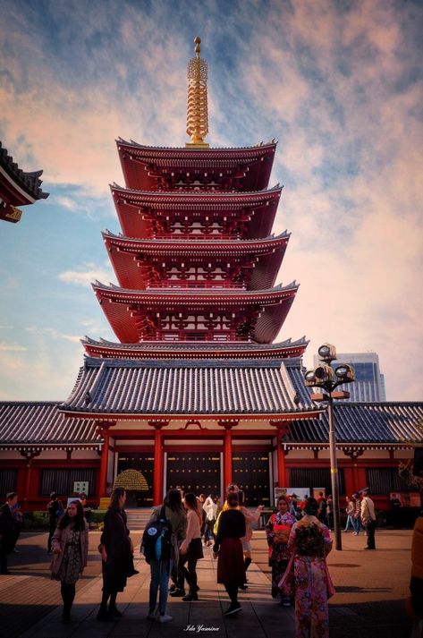 Senso-ji Temple, Tokyo Senso Ji Temple, Tokyo Temple, Sensoji Temple, Tattoo Aesthetic, Travel Japan, Japan Travel, Jakarta, Art Tattoo, Concept Art