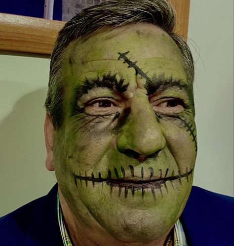 Maquillaje Frankenstein Halloween Halloween Makeup Frankenstein, Frankenstein Face Paint, Painting Makeup, Frankenstein Halloween, Face Painting Halloween, Frankenstein, Face Painting, Halloween Makeup, Face Paint