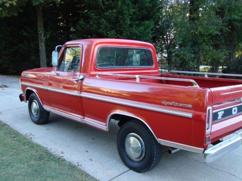 Purchase used 1972 Ford F-100 Sport Custom Red Short Bed All Original Georgia Truck VERY NICE! in Canton, Georgia, United States Old Red Ford Truck, Red Truck Aesthetic, Red Ford Truck, Ka Chow, Emergency Checklist, Canton Georgia, Old Red Truck, Old Ford Truck, Bronco Truck