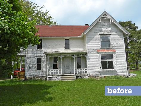 Victorian Farmhouse Exterior, Folk Victorian House, Folk Victorian Farmhouse, Victorian Ideas, Farmhouse Victorian, Victorian Exterior, Rustic Homes, Folk Victorian, Paint Palettes