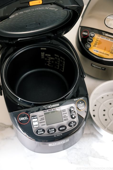 Cook Sweet Potato, Japanese Rice Cooker, Japanese Sweet Potatoes, Zojirushi Rice Cooker, Sweet Potato Seasoning, Sweet Potato Rice, Steamed Potatoes, Japanese Dinner, Japanese Sweet Potato