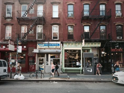 people walking on sidewalk photo – Free Shop Image on Unsplash Brooklyn Pictures, Nyc Sidewalk, Brooklyn Image, Brooklyn Neighborhoods, Street Pictures, Street Image, Fulton Street, Bed Stuy, Scenic Travel