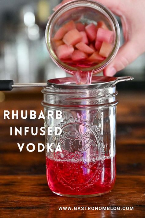 Rhubarb infused vodka, pink liquid in a glass jar Rhubarb Alcohol Recipes, Essential Oil Lip Balm Recipe, Rhubarb Liqueur Recipes, Rhubarb Vodka, Infused Alcohol Recipes, Infused Alcohol, Rhubarb Cocktail, Homemade Drinks Recipes, Alcohol Infusion