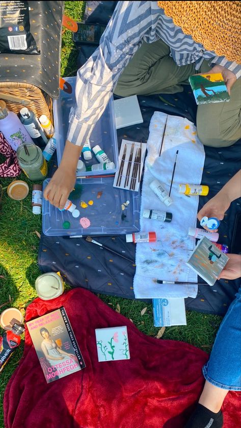 things to do summer/spring, paint night, picnic in the park Spring Paint Night, Painting In The Park, Things To Do Summer, Night Picnic, Dump Photos, Nyc Fall, Birthday Inspo, Film Photos, Paint Night