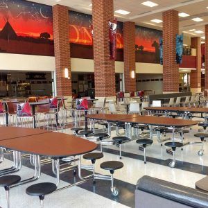 High School Lunches, University Cafeteria, Cafeteria Design, School Cafe, Cafeteria Table, Punk 57, School Building Design, Lunch Table, American High School