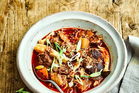 Kimchi Jjigae Soup with Beef Kimchi Soup Recipe, Kimchi Stew Recipe, Korean Chilli Paste, Kimchi Soup, Recipe With Beef, Beef Shin, Soup With Beef, Easy Kimchi, Creamy Chicken Stew