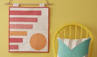 Ideas | How to Make an Exploding Box Card Diy Quilting Frame, Modern Machine Quilting, Quilted Wall Hangings Patterns, How To Make A Roman Blind, Diy Quilting, Hanging Quilts, Start Quilting, Quilting Frames, Jelly Rolls