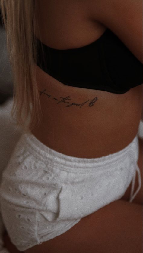 Underboob Tattoo Ideas, Tattoos Underboob, Underboob Tattoos, Tattoos Words, Underboob Tattoo, Butterfly Love, Beautiful Aesthetic, Word Tattoos, Tattoo Inspo