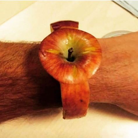 Love Puns, Best Puns, New Apple Watch, College Humor, Can't Stop Laughing, Funny Happy, Disney Funny, Funny Love, Satire